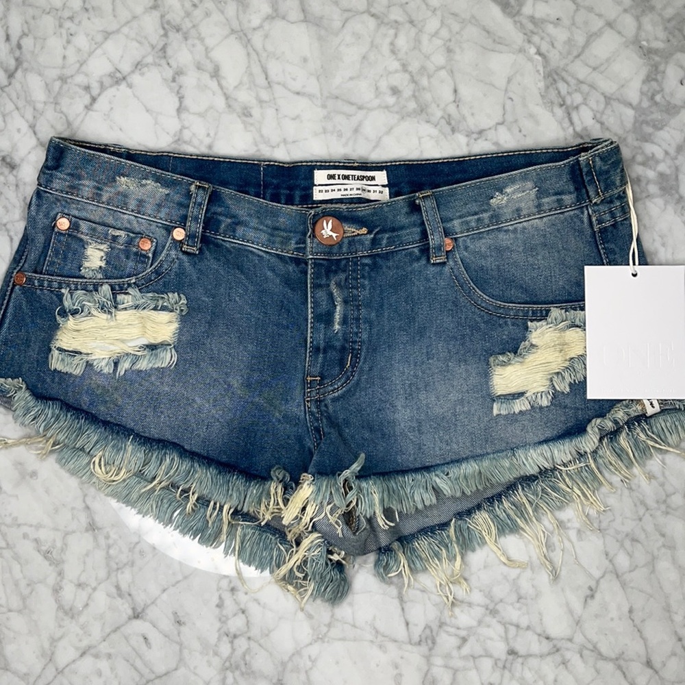 NWT ONE TEASPOON • Trashwhores Austyn Shorts